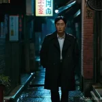 한국 영화 추천 TOP 10 - **"Gritty Urban Mystery"**
    A highly detailed, cinematic shot depicting a lone Korean detective, ...